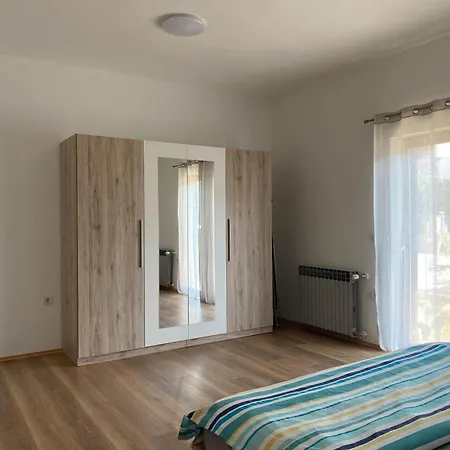 Eduardo Apartamento Pula